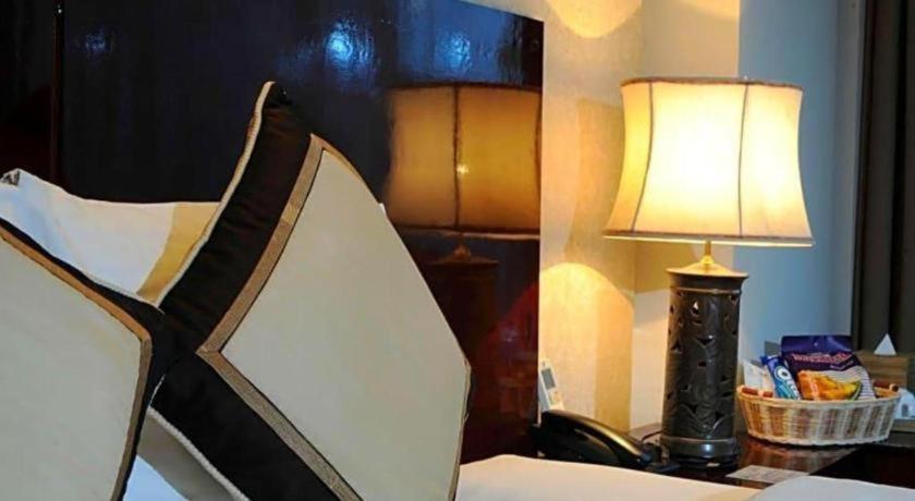 Cosiana Hotel Hanoi Buitenkant foto