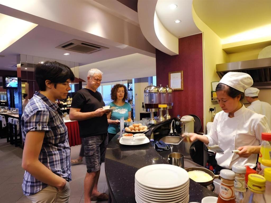 Cosiana Hotel Hanoi Buitenkant foto